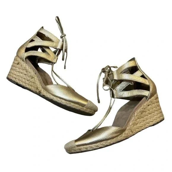 Vionic Gold Wedge Shoes - Picture 9 of 9